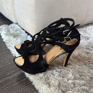 Dolce Vita Black and Gold Velvet Heels, size 6